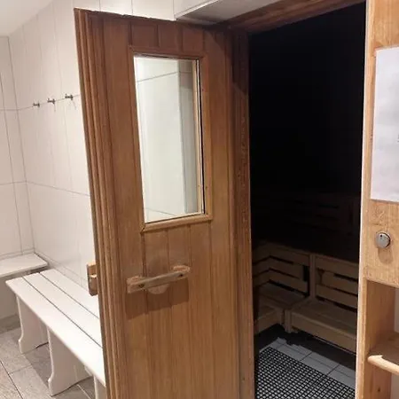 Doris Mit Hallenbad Und Sauna By Monicare 公寓